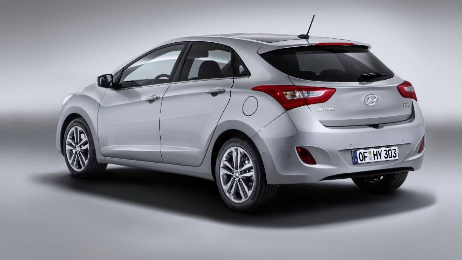 Modelo tamb&eacute;m oferece op&ccedil;&otilde;es de rodas aro 16 e 17 | <a href="https://preprod.quatrorodas.abril.com.br/noticias/fabricantes/hyundai-revela-facelift-i30-820005.shtml" rel="migration">Leia mais</a>