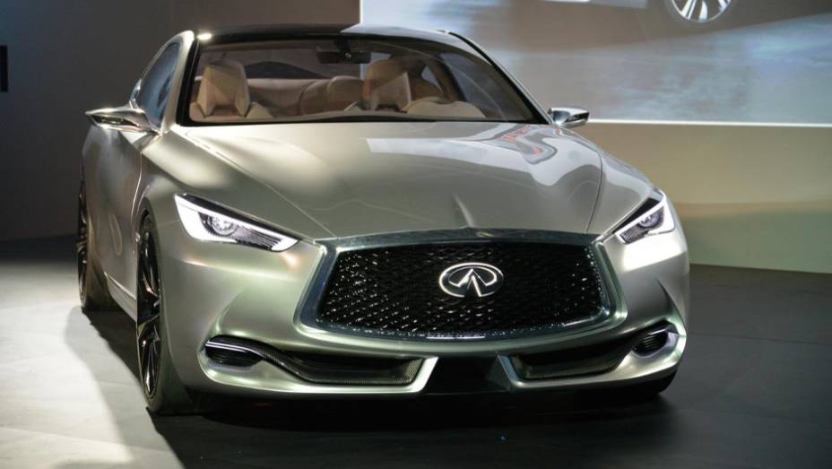 Q60 Concept chega com faróis de LED e maiores entradas de ar | <a href="https://preprod.quatrorodas.abril.com.br/noticias/saloes/detroit-2015/infiniti-revela-q60-concept-detroit-824520.shtml" rel="migration">Leia mais</a>