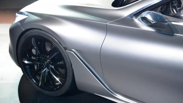 Modelo chega com aerodinâmica semelhante a de um carro de F1 | <a href="https://preprod.quatrorodas.abril.com.br/noticias/saloes/detroit-2015/infiniti-revela-q60-concept-detroit-824520.shtml" rel="migration">Leia mais</a> Modelo chega com aerodinâmica semelhante a de um carro de F1 | <a href="https://preprod.quatrorodas.abril.com.br/noticias/saloes/detroit-2015/infiniti-revela-q60-concept-detroit-824520.shtml" rel="migration">Leia mais</a>