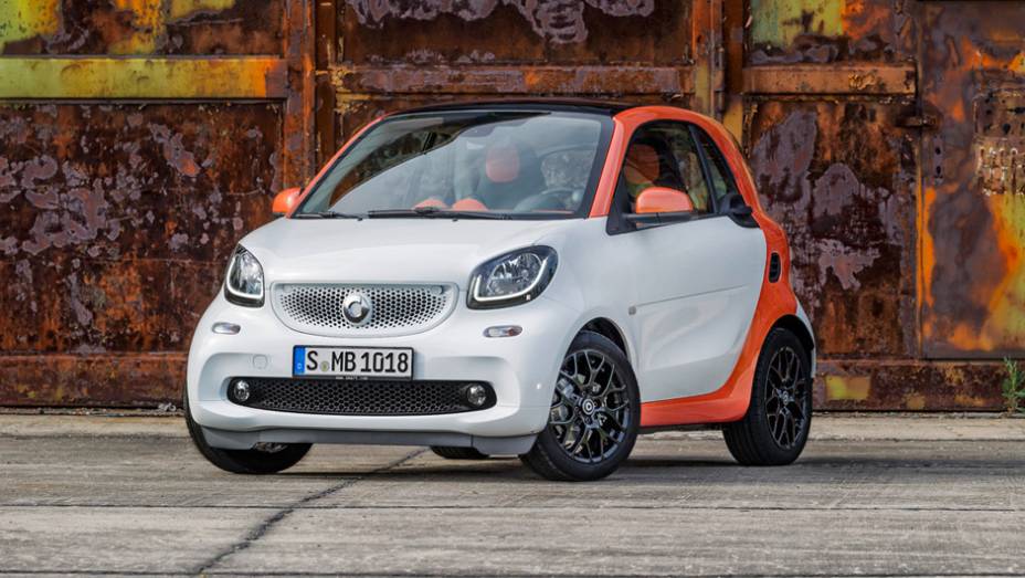 Subcompactos: Smart Fortwo 1.0 12V Gasolina - 13,7 km/l gasolina | <a href="https://preprod.quatrorodas.abril.com.br/noticias/mercado/inmetro-divulga-ranking-2015-programa-etiquetagem-veicular-827512.shtml" rel="migration">Leia mais</a>