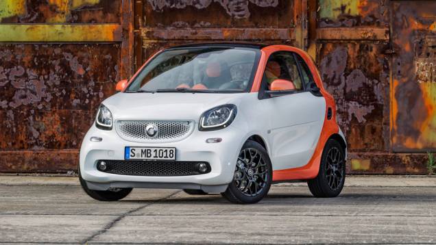 Subcompactos: Smart Fortwo 1.0 12V Gasolina - 13,7 km/l gasolina | <a href="https://preprod.quatrorodas.abril.com.br/noticias/mercado/inmetro-divulga-ranking-2015-programa-etiquetagem-veicular-827512.shtml" rel="migration">Leia mais</a> Subcompactos: Smart Fortwo 1.0 12V Gasolina - 13,7 km/l gasolina | <a href="https://preprod.quatrorodas.abril.com.br/noticias/mercado/inmetro-divulga-ranking-2015-programa-etiquetagem-veicular-827512.shtml" rel="migration">Leia mais</a>