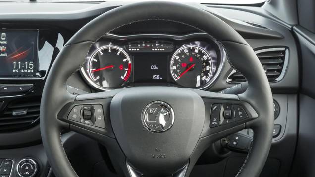 Na Inglaterra, com mão invertida, modelo será chamado de Vauxhall Viva | <a href="https://preprod.quatrorodas.abril.com.br/noticias/saloes/genebra-2015/opel-lanca-karl-europa-819122.shtml" rel="migration">Leia mais</a> Na Inglaterra, com mão invertida, modelo será chamado de Vauxhall Viva | <a href="https://preprod.quatrorodas.abril.com.br/noticias/saloes/genebra-2015/opel-lanca-karl-europa-819122.shtml" rel="migration">Leia mais</a>