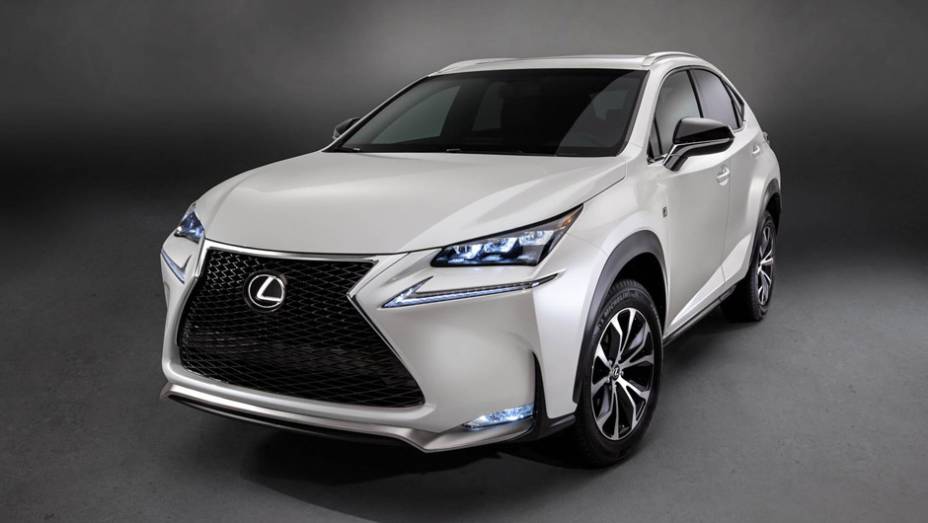 Lexus NX 200t F SPORT | <a href="https://preprod.quatrorodas.abril.com.br/noticias/saloes/pequim-2014/lexus-revela-crossover-nx-2015-pequim-780341.shtml" rel="migration">Leia mais</a>