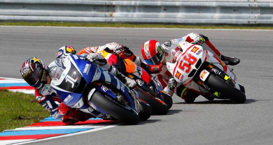 Lorenzo disputou posi&ccedil;&atilde;o com Simoncelli, mas o italiano levou a melhor