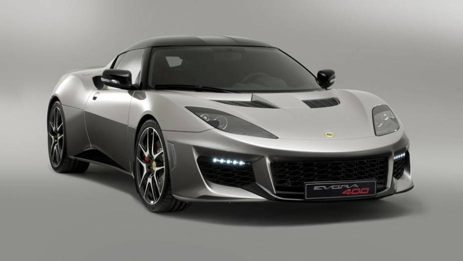 Montadora inglesa lançou o seu carro mais potente e veloz já feito | <a href="https://preprod.quatrorodas.abril.com.br/noticias/saloes/genebra-2015/lotus-evora-400-2015-apresentada-837306.shtml" rel="migration">Leia mais</a>