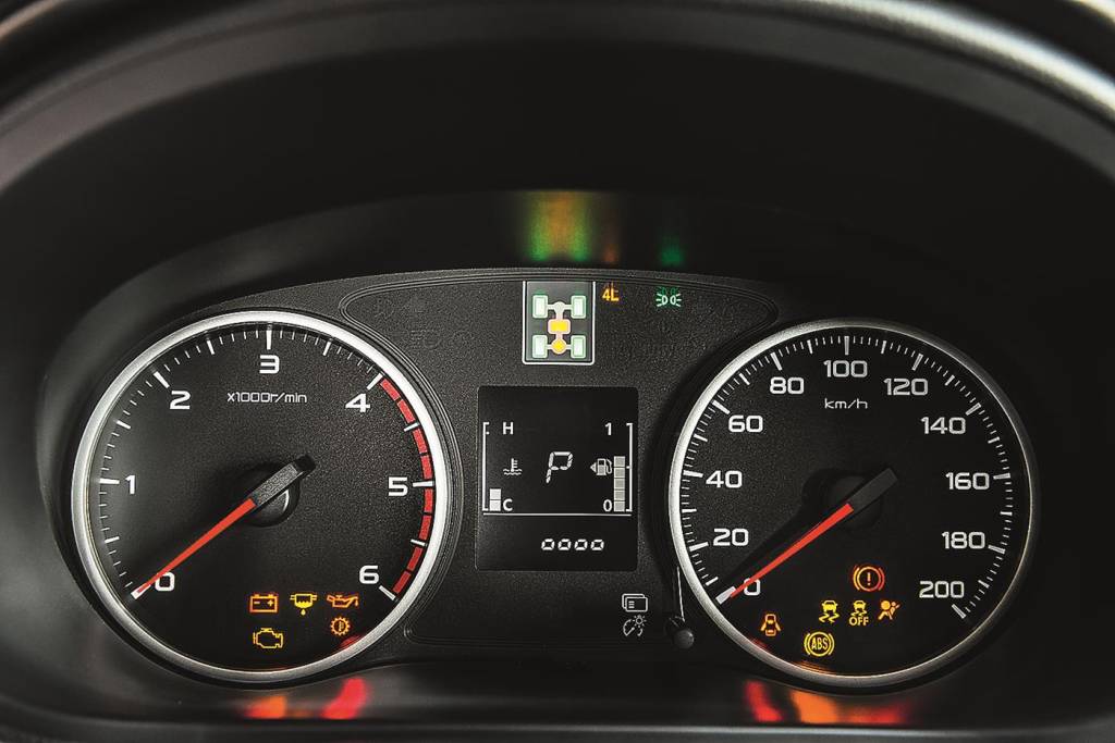 mitsubishi-l200-triton-sport-2017-6 mitsubishi-l200-triton-sport-2017-6