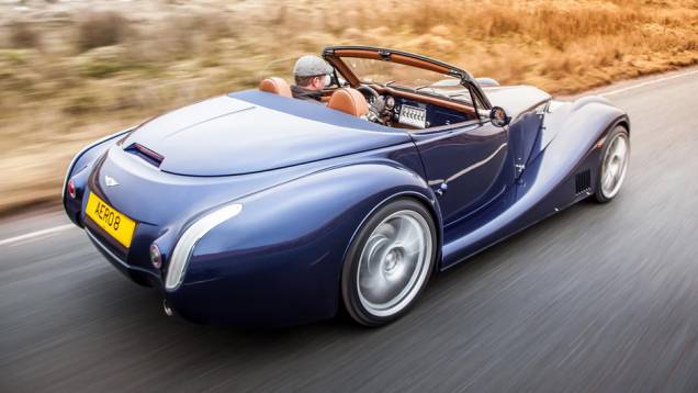 Motor é da BMW V8 de 4.8 litros e 372 cv | Leia mais Motor é da BMW V8 de 4.8 litros e 372 cv | Leia mais