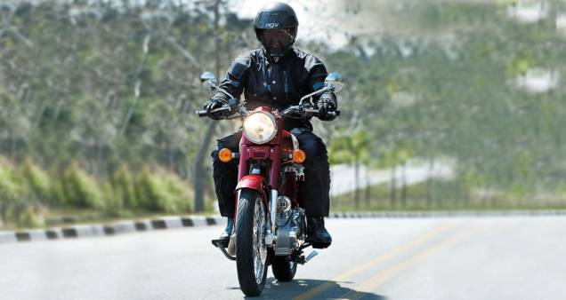 Pequena, a Bullet tem boa posição de pilotagem Pequena, a Bullet tem boa posição de pilotagem