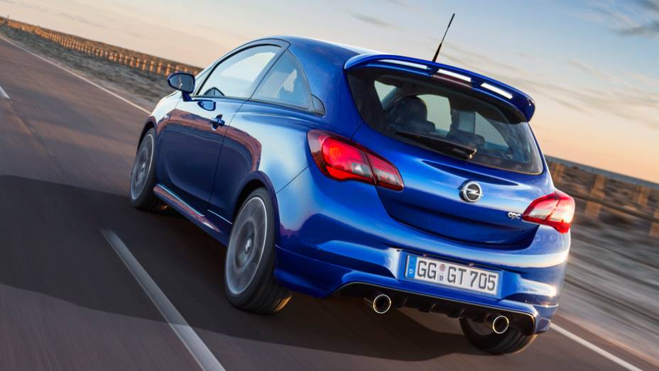 Modelo esportivo tem motor 1.6 turbo de 207 cavalos de potência | <a href="https://preprod.quatrorodas.abril.com.br/noticias/fabricantes/novo-corsa-opc-oficialmente-revelado-832161.shtml" rel="migration">Leia mais</a>