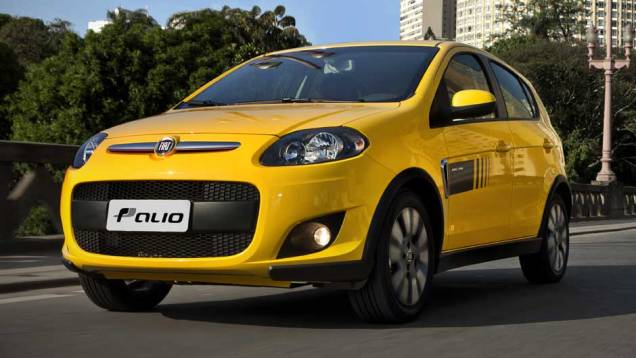O Novo Palio será vendido nas versões Attractive, Essence e Sporting, com motores 1.0, 1.4 e 1.6 O Novo Palio será vendido nas versões Attractive, Essence e Sporting, com motores 1.0, 1.4 e 1.6