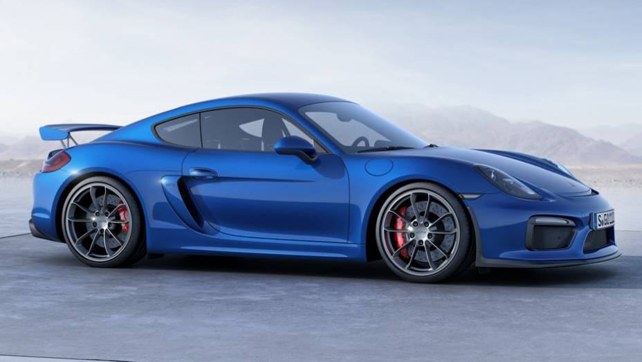 Carro tem motor 3.8 litros de seis cilindros do 911 GT3 | <a href="https://preprod.quatrorodas.abril.com.br/noticias/fabricantes/porsche-lanca-novo-cayman-gt4-832160.shtml" rel="migration">Leia mais</a>