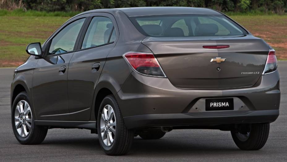 Sed&atilde; foi desenvolvido em conjunto com o hatch &Ocirc;nix | <a href="https://preprod.quatrorodas.abril.com.br/carros/lancamentos/novo-chevrolet-prisma-custa-partir-r-xx-xxx-733233.shtml" rel="migration">Leia mais</a>