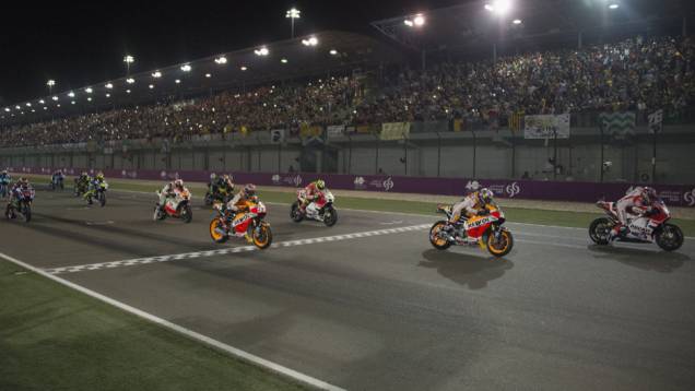 Confira o melhor da Moto GP 2015, etapa do Qatar | <a href="https://preprod.quatrorodas.abril.com.br/moto/noticias/rossi-show-fatura-moto-gp-qatar-852000.shtml" rel="migration">Leia mais</a> Confira o melhor da Moto GP 2015, etapa do Qatar | <a href="https://preprod.quatrorodas.abril.com.br/moto/noticias/rossi-show-fatura-moto-gp-qatar-852000.shtml" rel="migration">Leia mais</a>