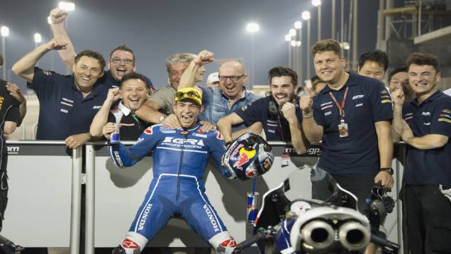 Confira o melhor da Moto GP 2015, etapa do Qatar | <a href="https://preprod.quatrorodas.abril.com.br/moto/noticias/rossi-show-fatura-moto-gp-qatar-852000.shtml" rel="migration">Leia mais</a> Confira o melhor da Moto GP 2015, etapa do Qatar | <a href="https://preprod.quatrorodas.abril.com.br/moto/noticias/rossi-show-fatura-moto-gp-qatar-852000.shtml" rel="migration">Leia mais</a>