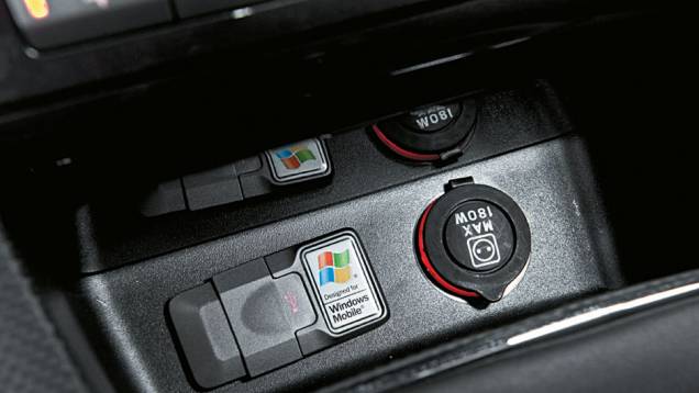 Sistema de som tem entrada USB Sistema de som tem entrada USB