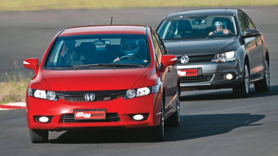 Suspensão e direção deixam o Civic Si à frente do Jetta