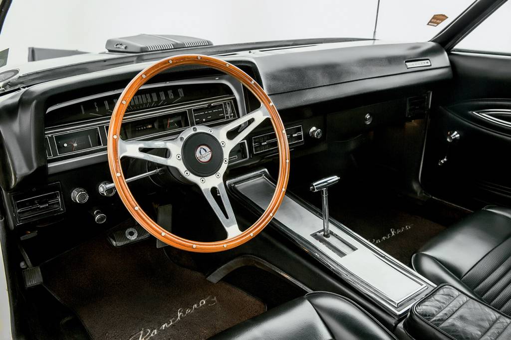 Ford Ranchero Conforto de automóvel: direção hidráulica e câmbio automático