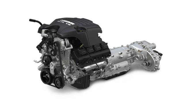No topo fica a V8 Hemi de 400 cavalos | <a href="https://preprod.quatrorodas.abril.com.br/noticias/saloes/detroit-2015/ram-revela-picape-1500-rebel-2015-825402.shtml" rel="migration">Leia mais</a> No topo fica a V8 Hemi de 400 cavalos | <a href="https://preprod.quatrorodas.abril.com.br/noticias/saloes/detroit-2015/ram-revela-picape-1500-rebel-2015-825402.shtml" rel="migration">Leia mais</a>