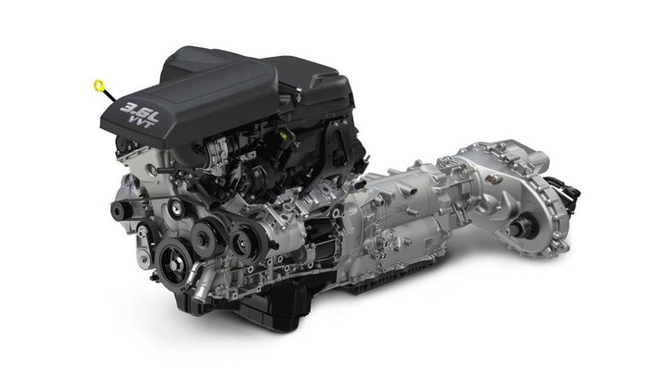 Motor 3.6 litros é a versão de entrada | <a href="https://preprod.quatrorodas.abril.com.br/noticias/saloes/detroit-2015/ram-revela-picape-1500-rebel-2015-825402.shtml" rel="migration">Leia mais</a>