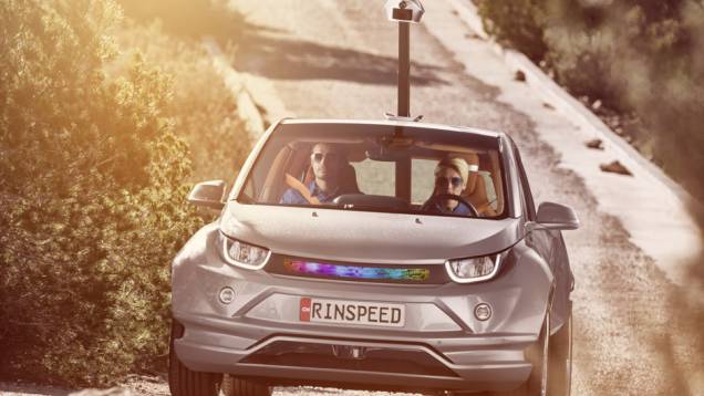 Modelo vem com câmera 3D que mapeia percurso em busca de perigos para o carro e seus ocupantes | <a href="https://preprod.quatrorodas.abril.com.br/noticias/saloes/genebra-2015/rinspeed-transforma-bmw-i3-algo-ainda-mais-futurista-838080.shtml" rel="migration">Leia mais</a> Modelo vem com câmera 3D que mapeia percurso em busca de perigos para o carro e seus ocupantes | <a href="https://preprod.quatrorodas.abril.com.br/noticias/saloes/genebra-2015/rinspeed-transforma-bmw-i3-algo-ainda-mais-futurista-838080.shtml" rel="migration">Leia mais</a>
