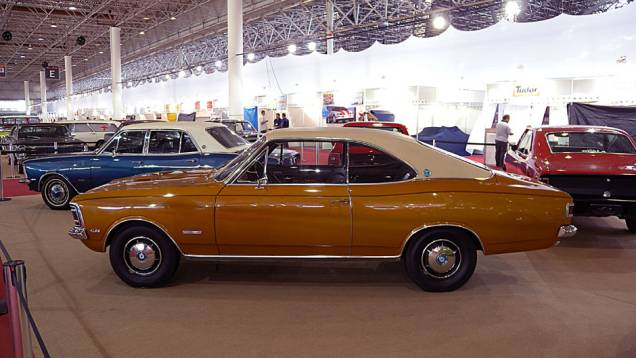 Opala Gran Luxo conta com motor de 4100 cilindradas Opala Gran Luxo conta com motor de 4100 cilindradas