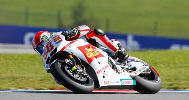 Marco Simoncelli foi o terceiro colocado Marco Simoncelli foi o terceiro colocado