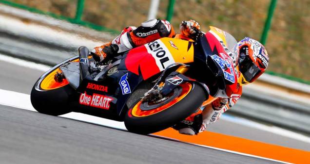 O primeiro lugar ficou com Casey Stoner, que ampliou sua vantagem no campeonato O primeiro lugar ficou com Casey Stoner, que ampliou sua vantagem no campeonato