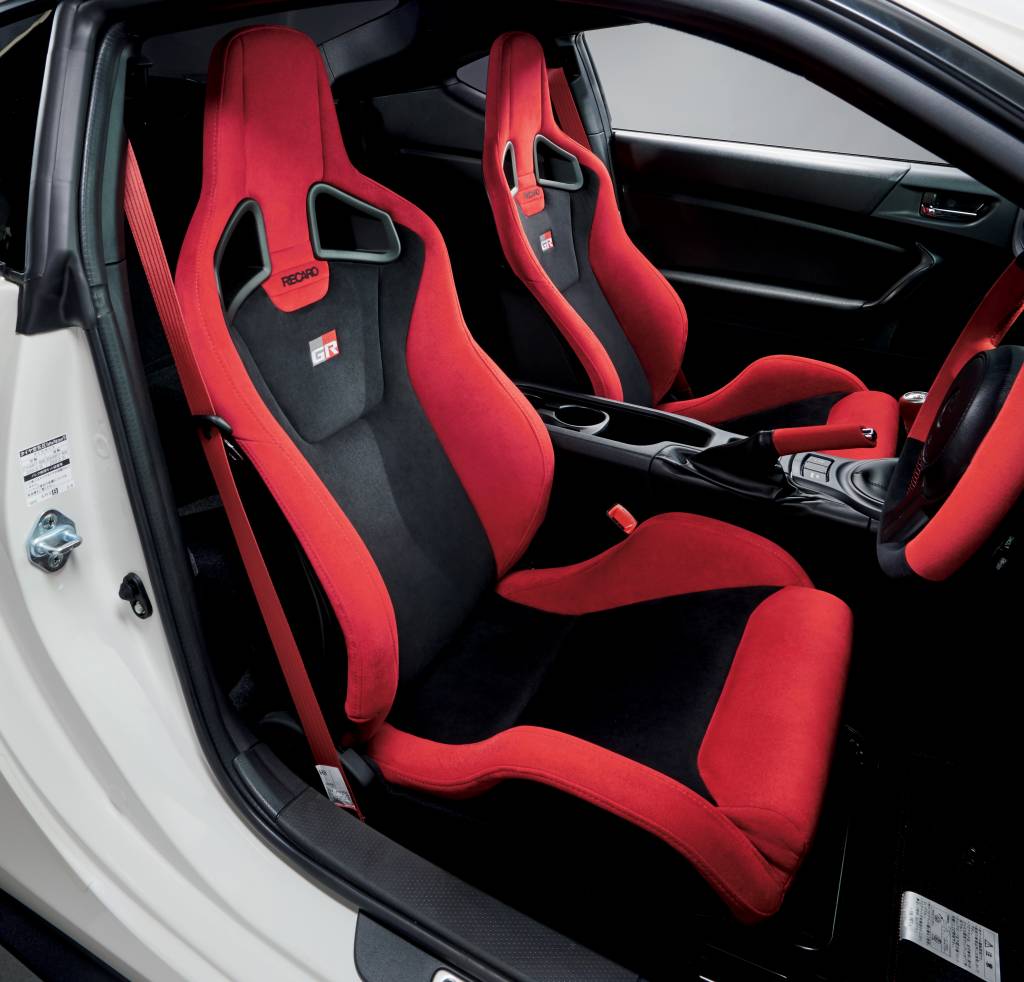 Toyota GT86 GRMN Modelo tem bancos concha da Recaro