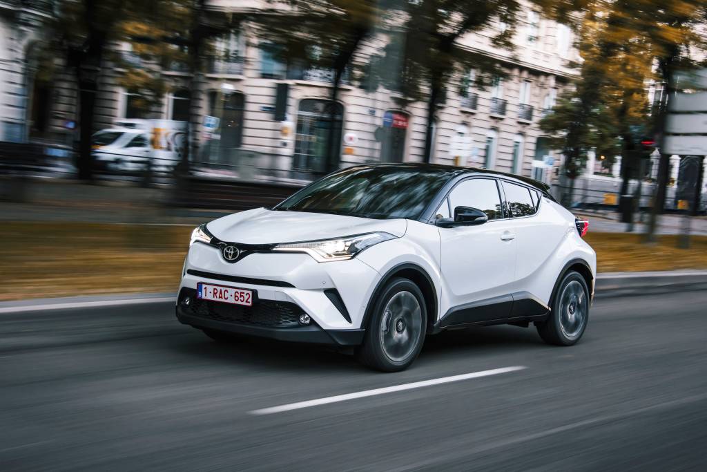 Toyota C-HR Discretamente, o C-HR de série foi exibido apenas no site da Toyota
