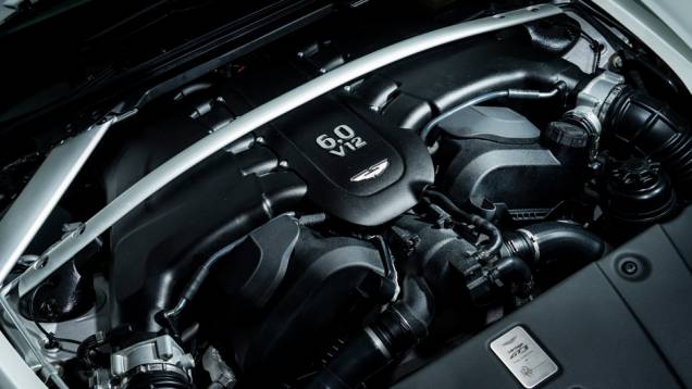 Motor 6.0 litros V12 passou por atualizações e rende mais de 600 cavalos de potência | <a href="https://preprod.quatrorodas.abril.com.br/noticias/saloes/genebra-2015/aston-martin-apresenta-vantage-gt3-rua-837641.shtml" rel="migration">Leia mais</a> Motor 6.0 litros V12 passou por atualizações e rende mais de 600 cavalos de potência | <a href="https://preprod.quatrorodas.abril.com.br/noticias/saloes/genebra-2015/aston-martin-apresenta-vantage-gt3-rua-837641.shtml" rel="migration">Leia mais</a>