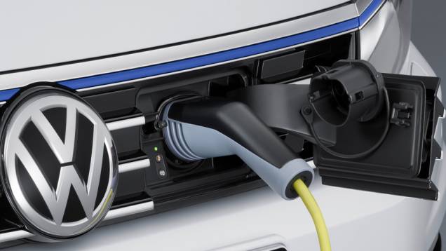 outro elétrico de 115 cv que pode ter suas baterias recarregadas pelo acesso dianteiro | <a href="https://preprod.quatrorodas.abril.com.br/noticias/saloes/paris-2014/vw-apresenta-passat-gte-802784.shtml" rel="migration">Leia mais</a> outro elétrico de 115 cv que pode ter suas baterias recarregadas pelo acesso dianteiro | <a href="https://preprod.quatrorodas.abril.com.br/noticias/saloes/paris-2014/vw-apresenta-passat-gte-802784.shtml" rel="migration">Leia mais</a>