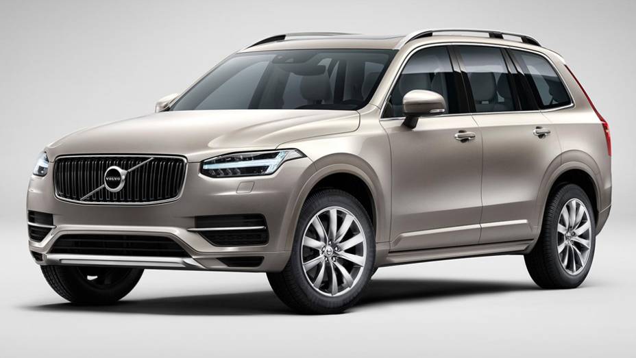 Lan&ccedil;ado em 2003, o XC90, enfim, chega &agrave; segunda gera&ccedil;&atilde;o | <a href="https://preprod.quatrorodas.abril.com.br/carros/lancamentos/volvo-xc90-797953.shtml" rel="migration">Leia mais</a>