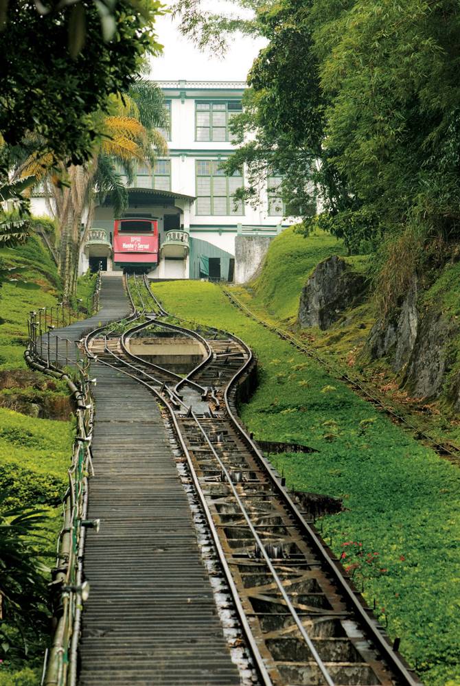 Mirante em Santos O funicular leva a um mirante: vista de Santos a 150 metros