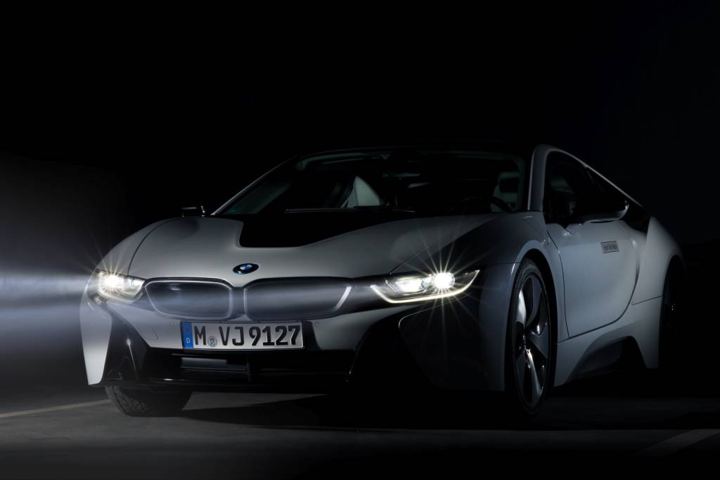 bmw-i8-laser-lights-images-26 BMW i8 com faróis laser