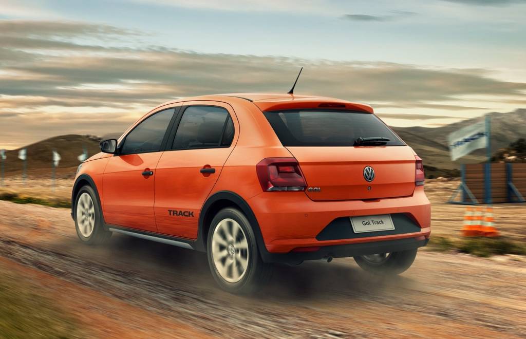 Gol Track Gol Track na posição 3x4 de traseira
