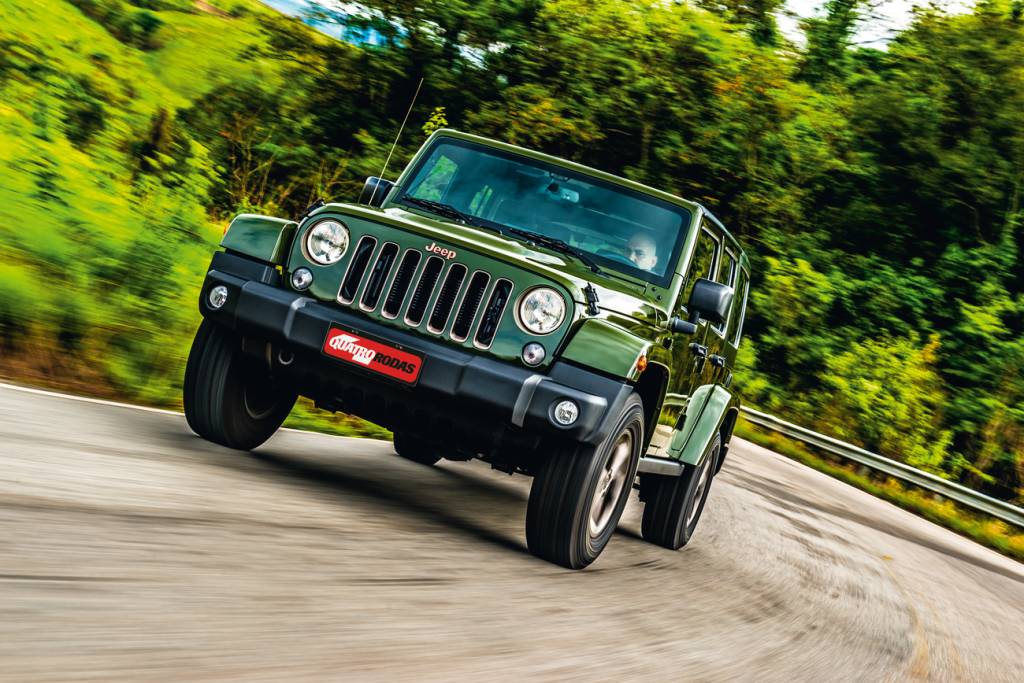 Jeep Wrangler Com este vão, engole uma pedra de até 24 cm