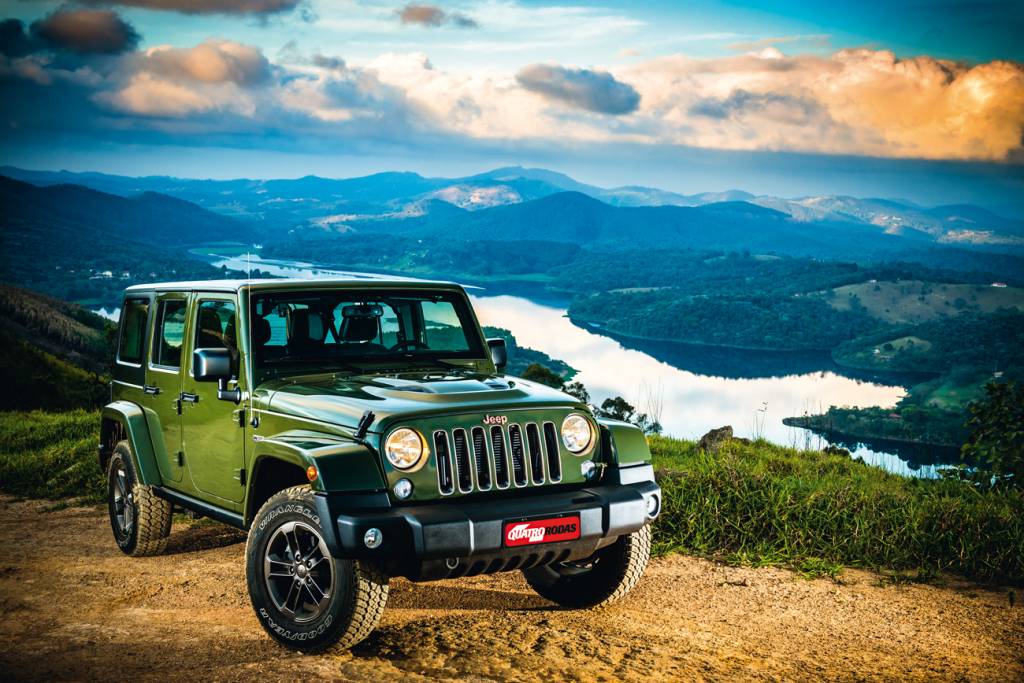 Jeep Wrangler No Jeep Wrangler os para-lamas são de plástico para não amassar no off-road