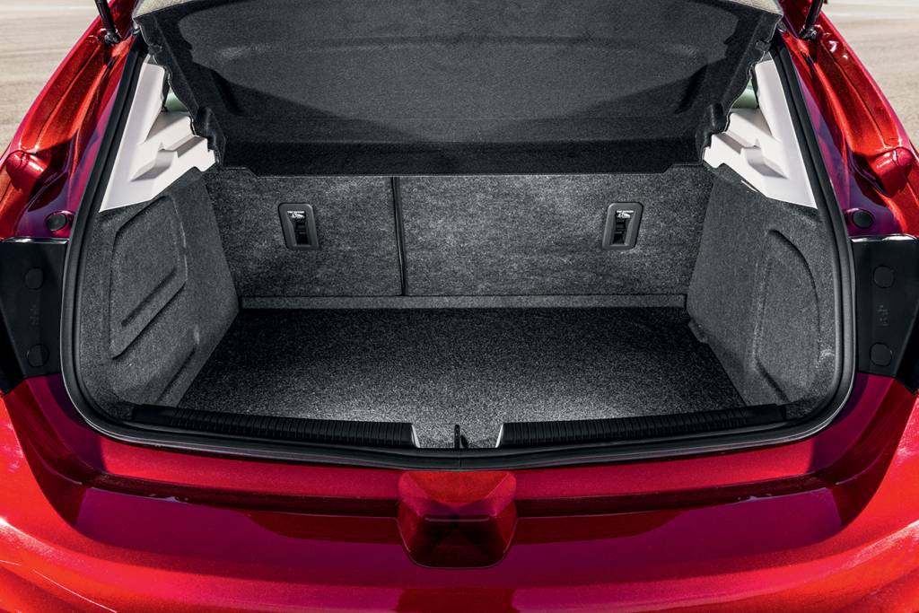 Chevrolet Cruze Sport6 Porta-malas tem volume divulgado de apenas 290 litros