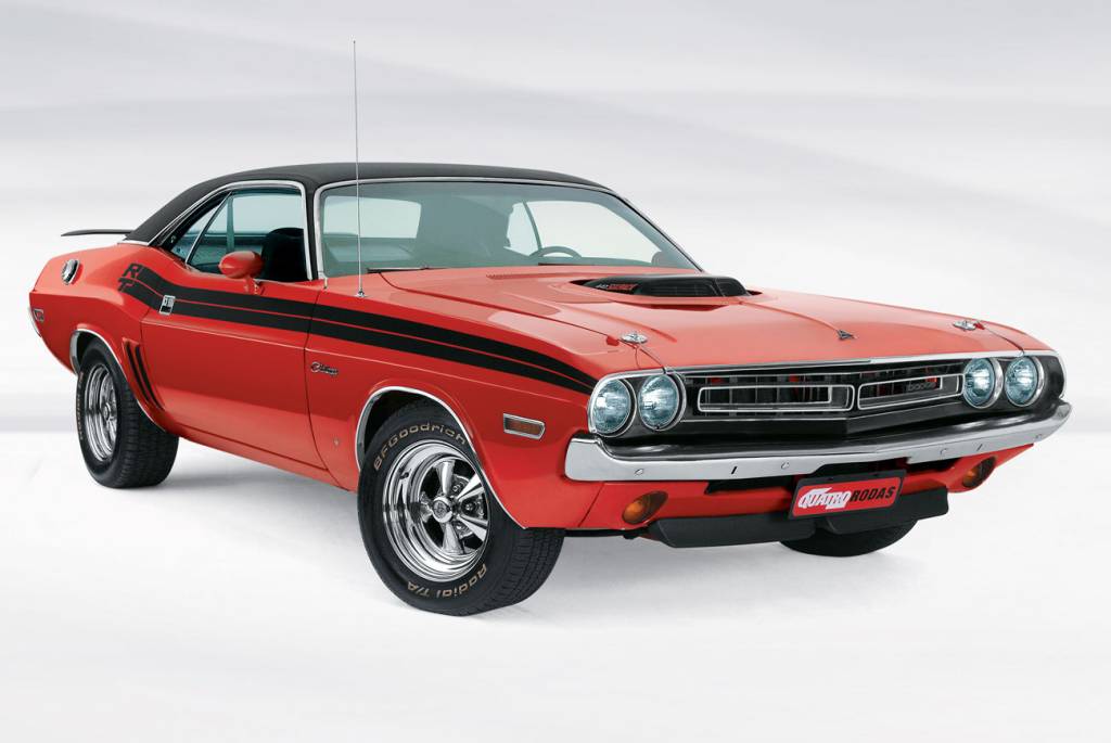 Dodge Challenger Os faróis duplos sempre foram a marca do Challenger, como este R/T 1971