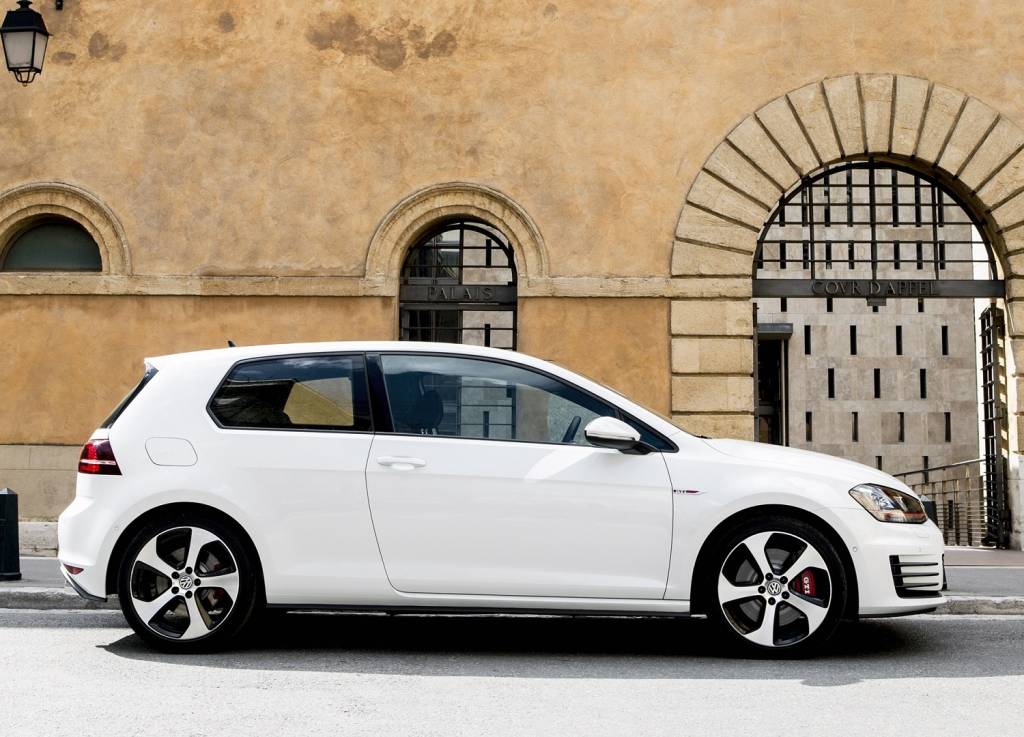 vw-golf-gti VW Golf GTI de perfil