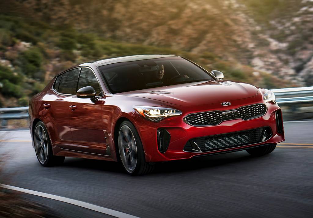 Kia Stinger Kia Stinger teve seu acerto dinâmico desenvolvido em Nürburgring