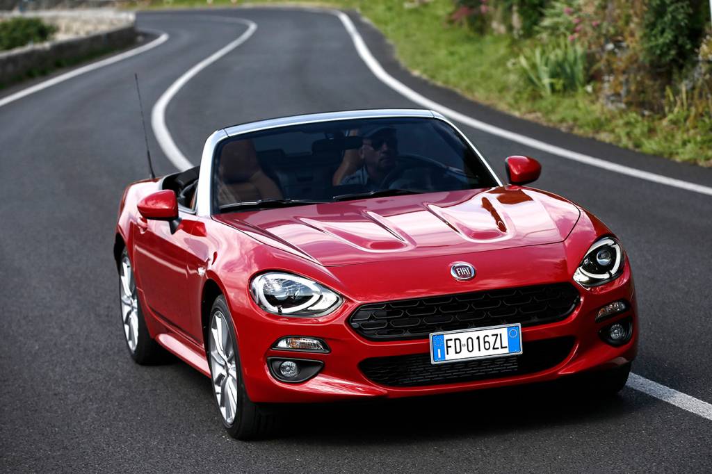 Jeremy Clarkson: na prática, a teoria do Fiat 124 Spider é outra