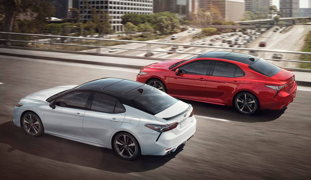 Novo Toyota Camry Carroceria sedã ganhou caimento do teto mais suave