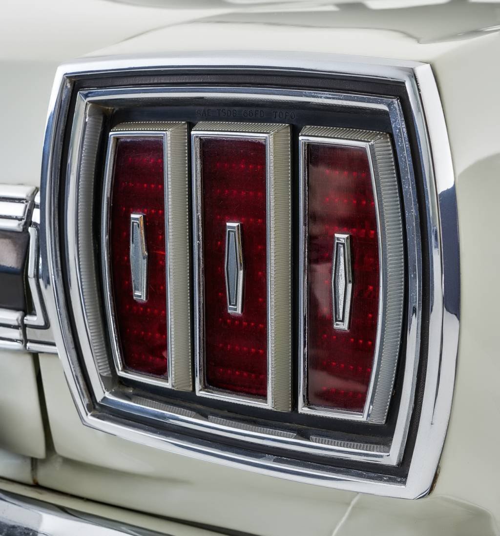 Ford Galaxie Standard A lanterna