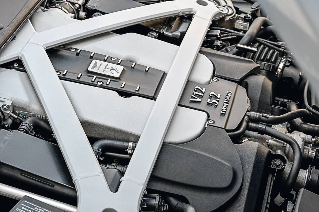 Aston Martin DB11 V12 é o primeiro turbinado da história da Aston Martin