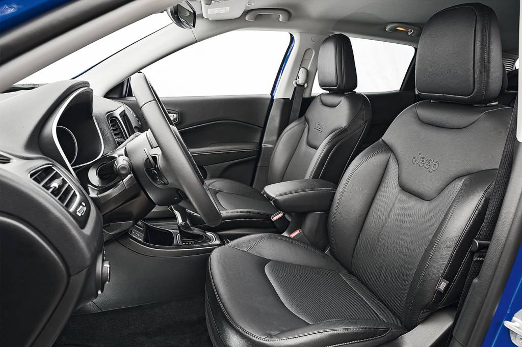 Jeep Compass Bancos de couro são opcionais no Compass Longitude