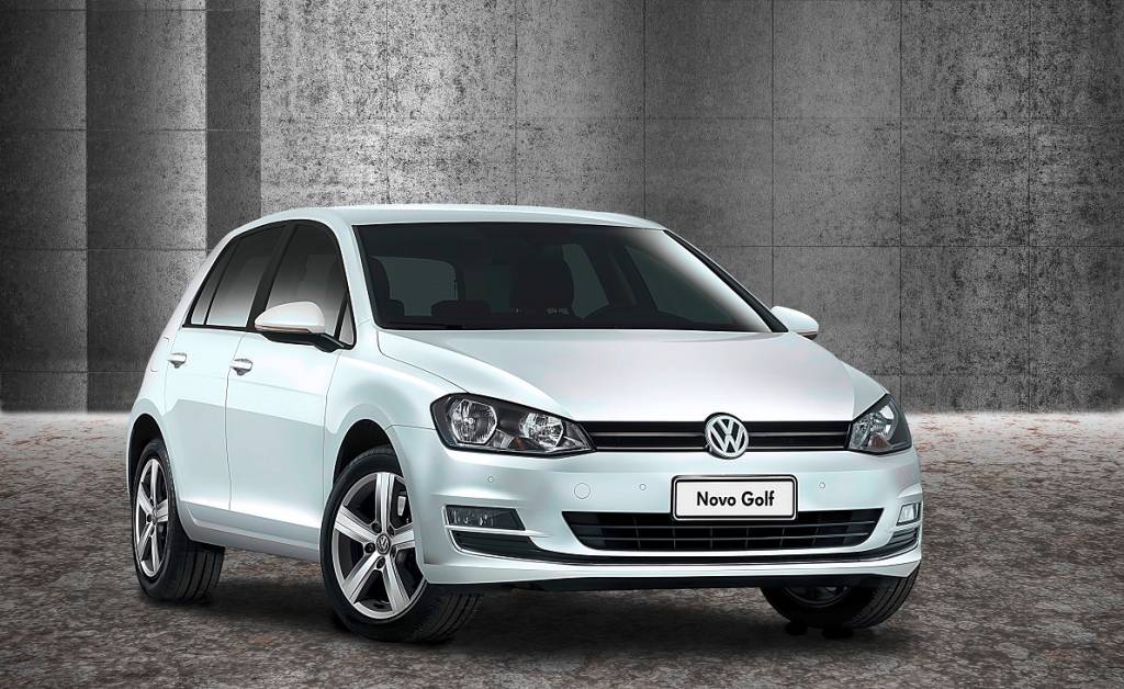 VW Golf 1.0 TSI Golf 1.0 TSI na posição 3x4 de frente