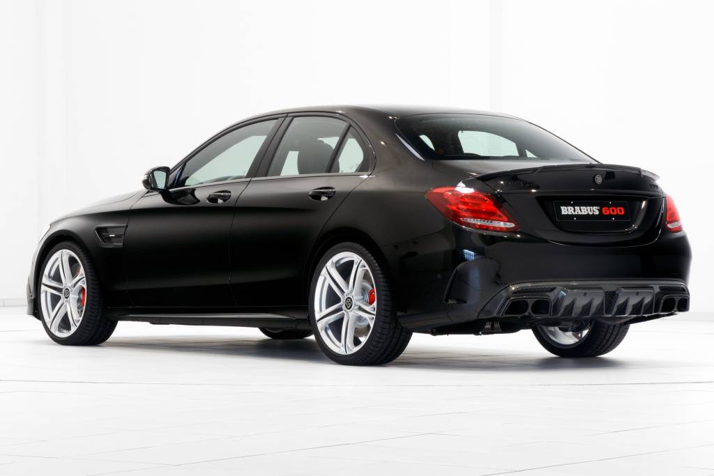 brabus_mercedes-amg_c_63_s_17 Mercedes C63 Brabus 600