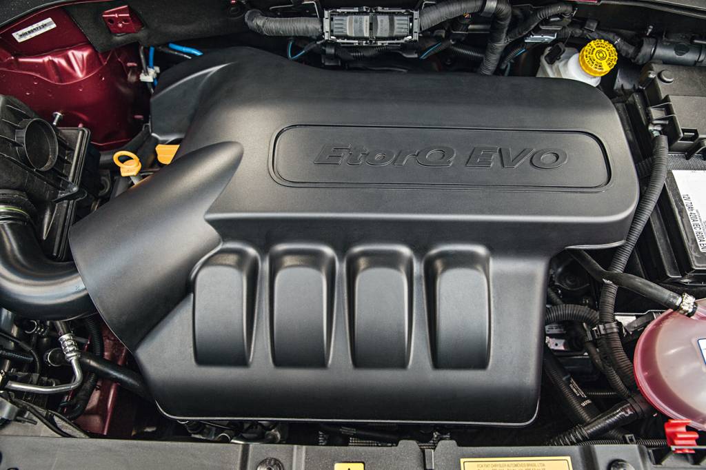 Jeep Renegade Motor 1.8 16V de 139 cv e 19,3 mkgf do Renegade teve mudanças, mas ainda sofre com o peso do carro