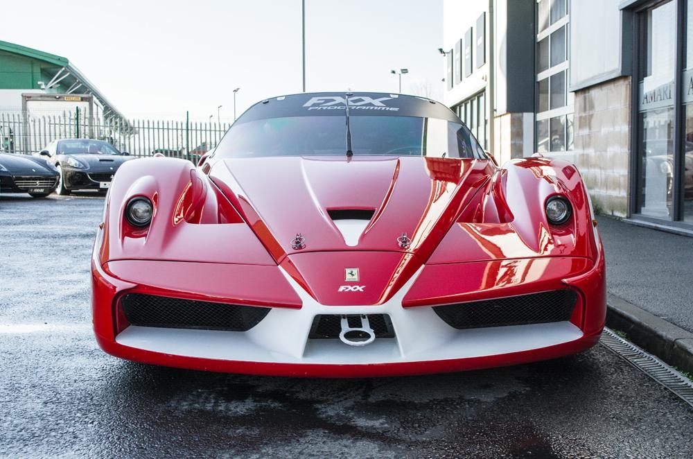 Ferrari FXX Evoluzione Ferrari FXX Evoluzione de frente